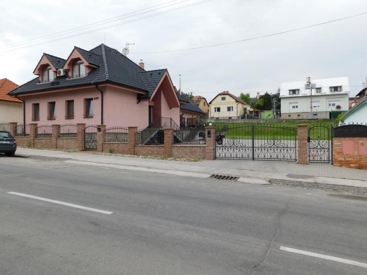 Apartmanovy Penzion Bojnice Dış mekan fotoğraf